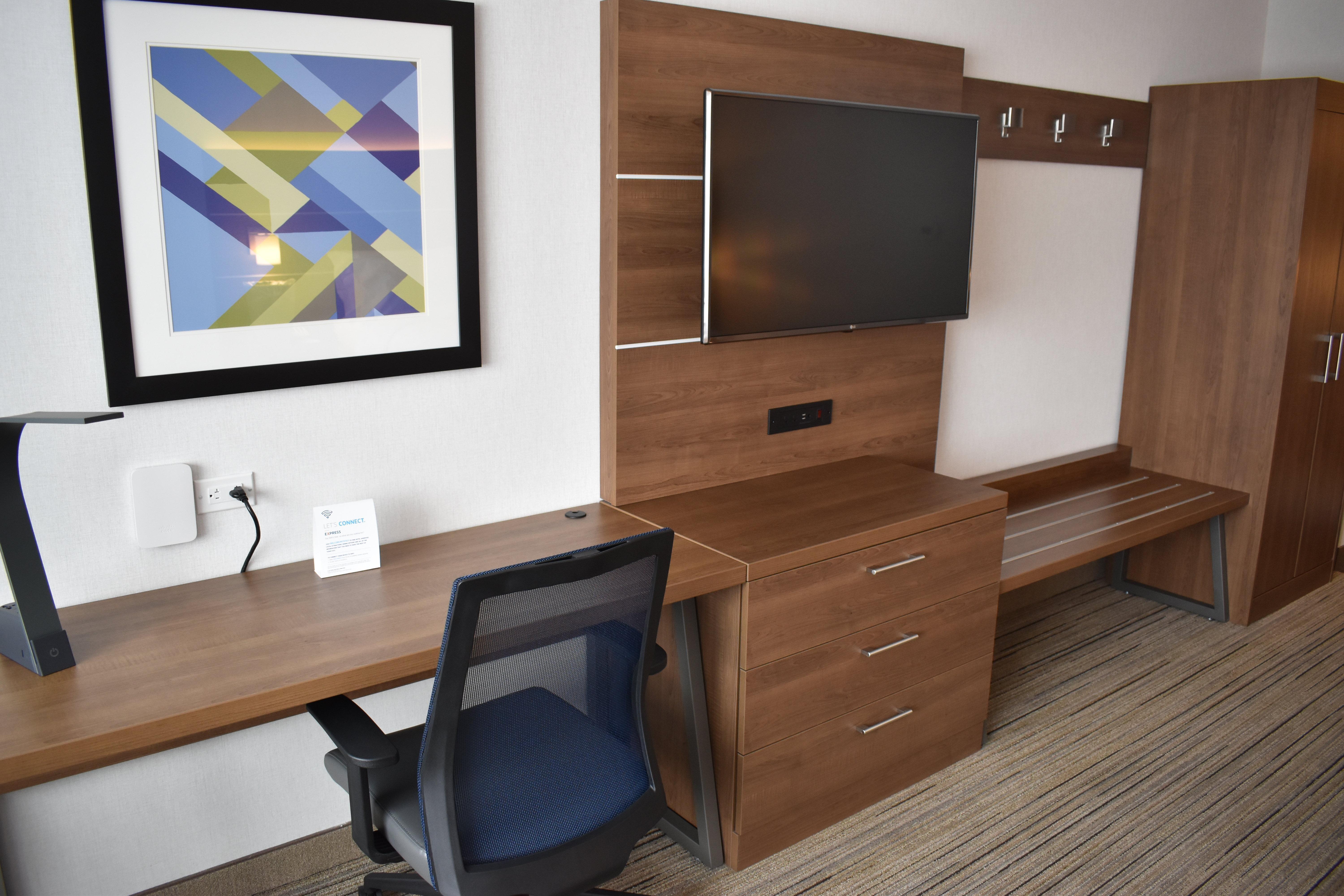 Holiday Inn Express & Suites - Boston South - Randolph By Ihg Eksteriør billede