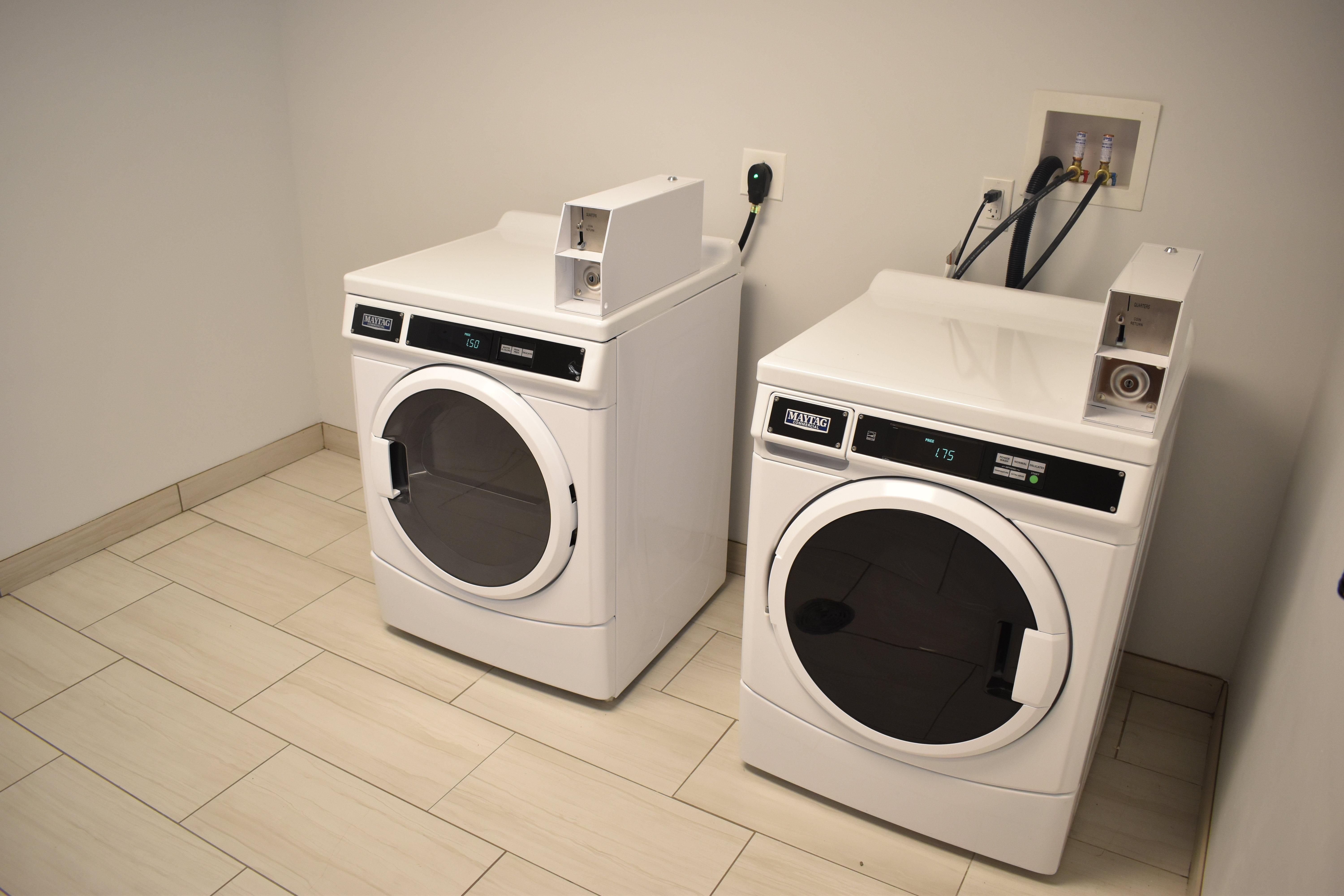 Holiday Inn Express & Suites - Boston South - Randolph By Ihg Eksteriør billede