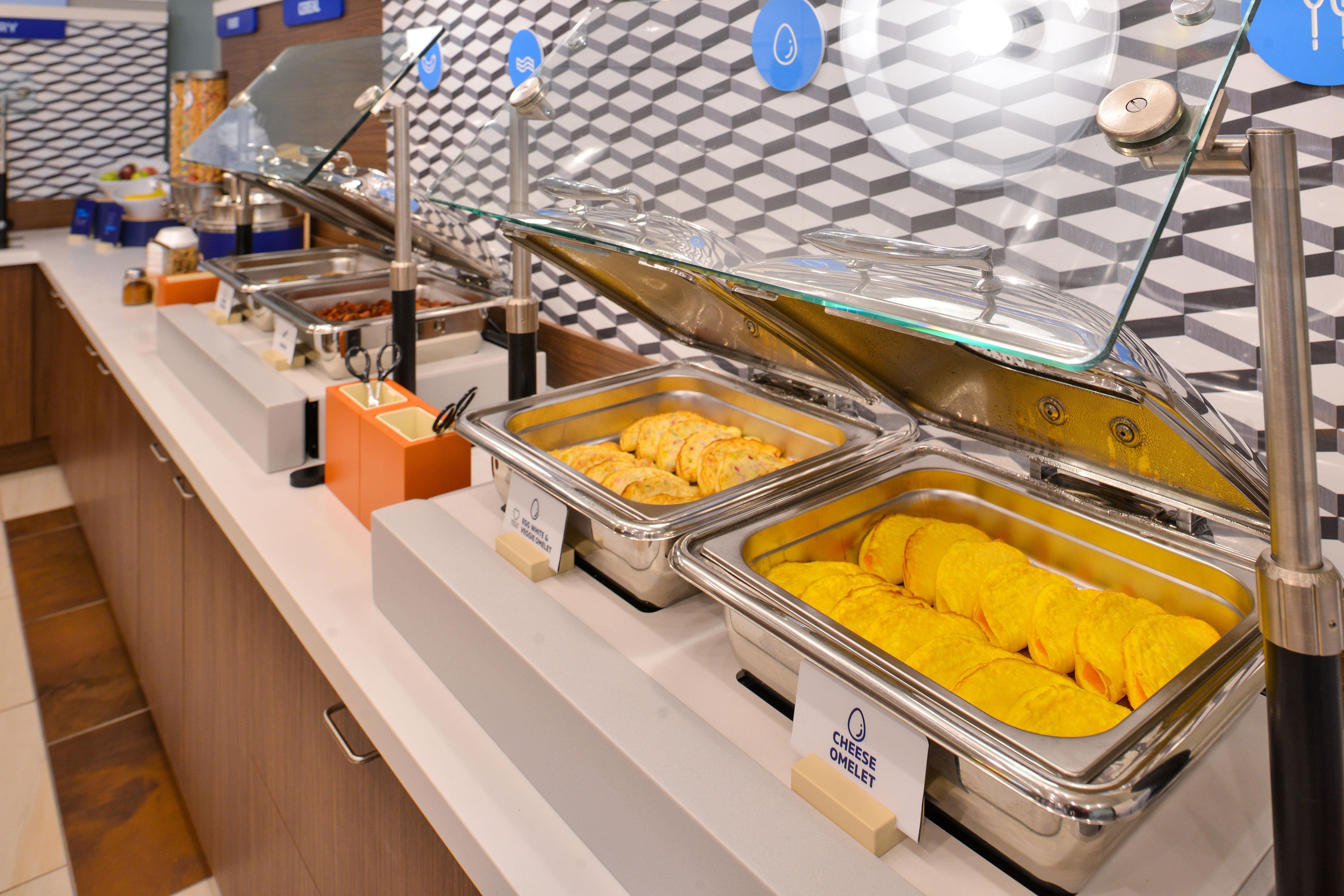 Holiday Inn Express & Suites - Boston South - Randolph By Ihg Eksteriør billede