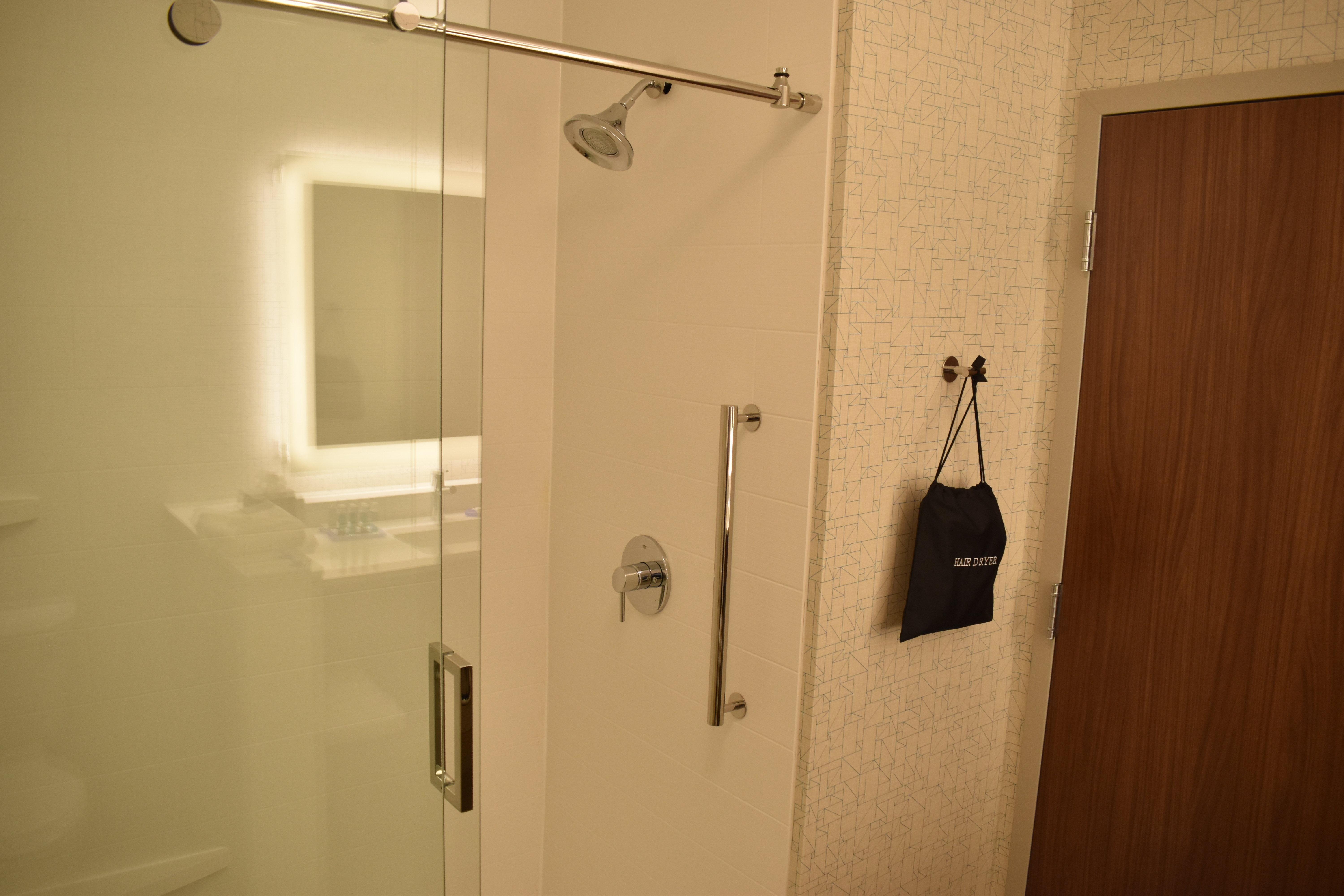 Holiday Inn Express & Suites - Boston South - Randolph By Ihg Eksteriør billede